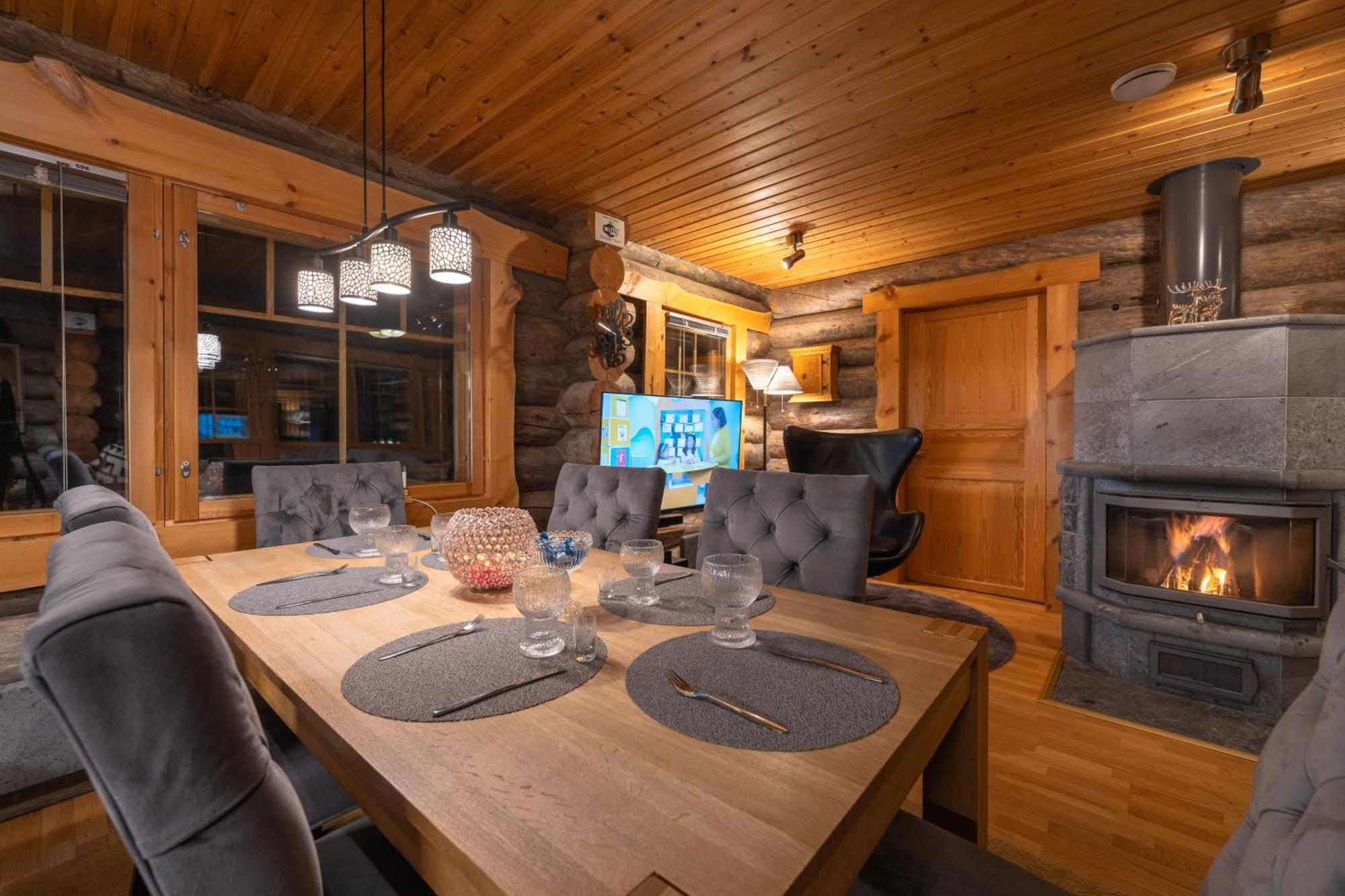 Kuukkeli Log Houses Villa Aurora "Pupula" Saariselkä Extérieur photo